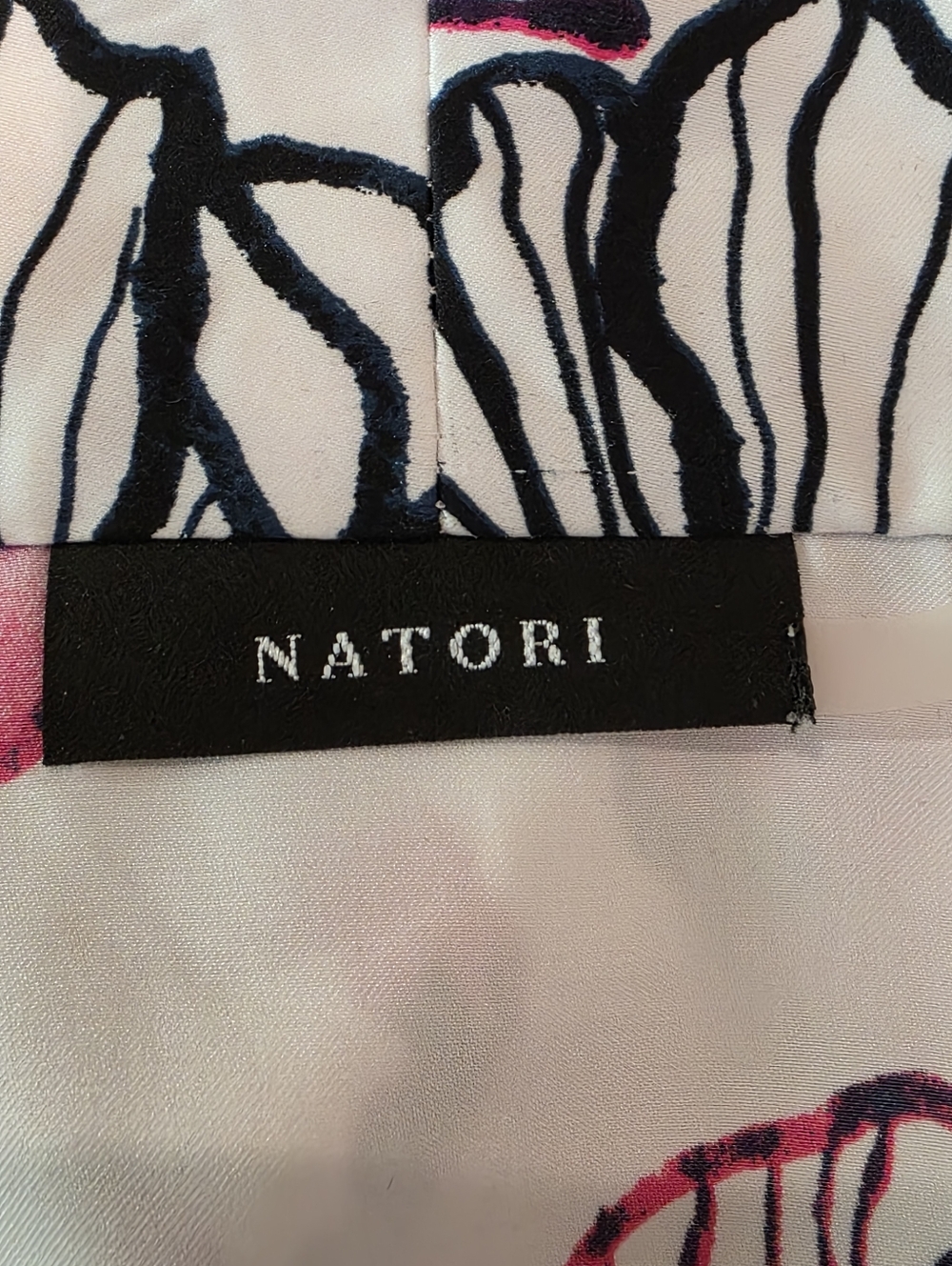 Natori Robe & Slip - Picture 10 of 10